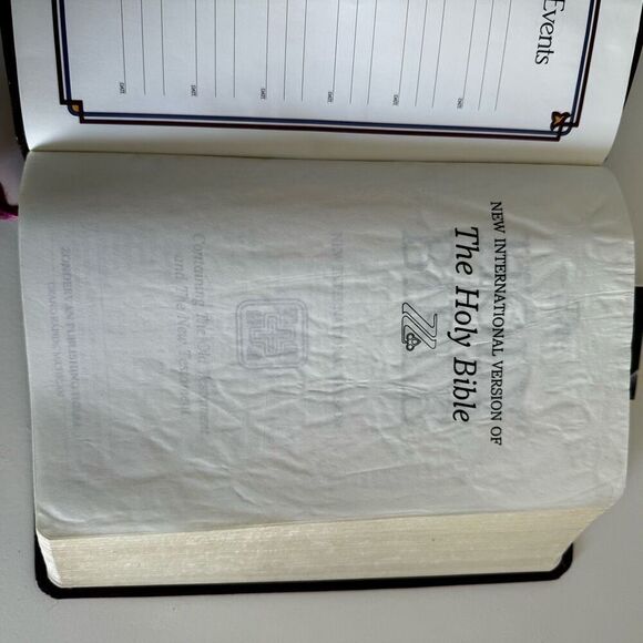 VTG Red Bonded Leather Holy Bible New International Version Pre-Owned - Picture 5 of 9